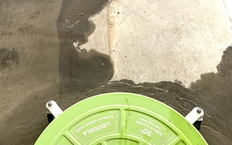 Surface Cleaner in Action
